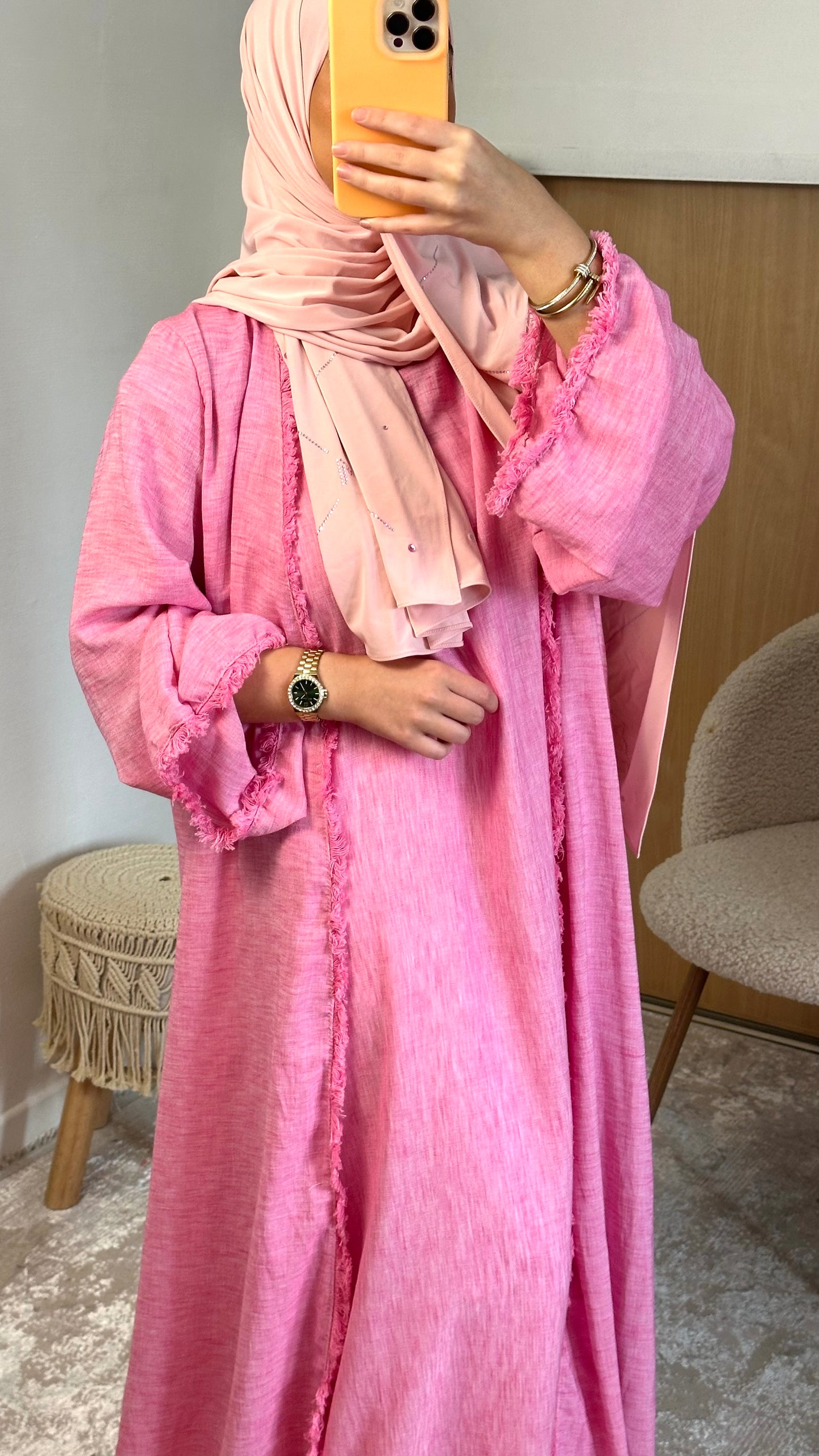 Abaya Layan