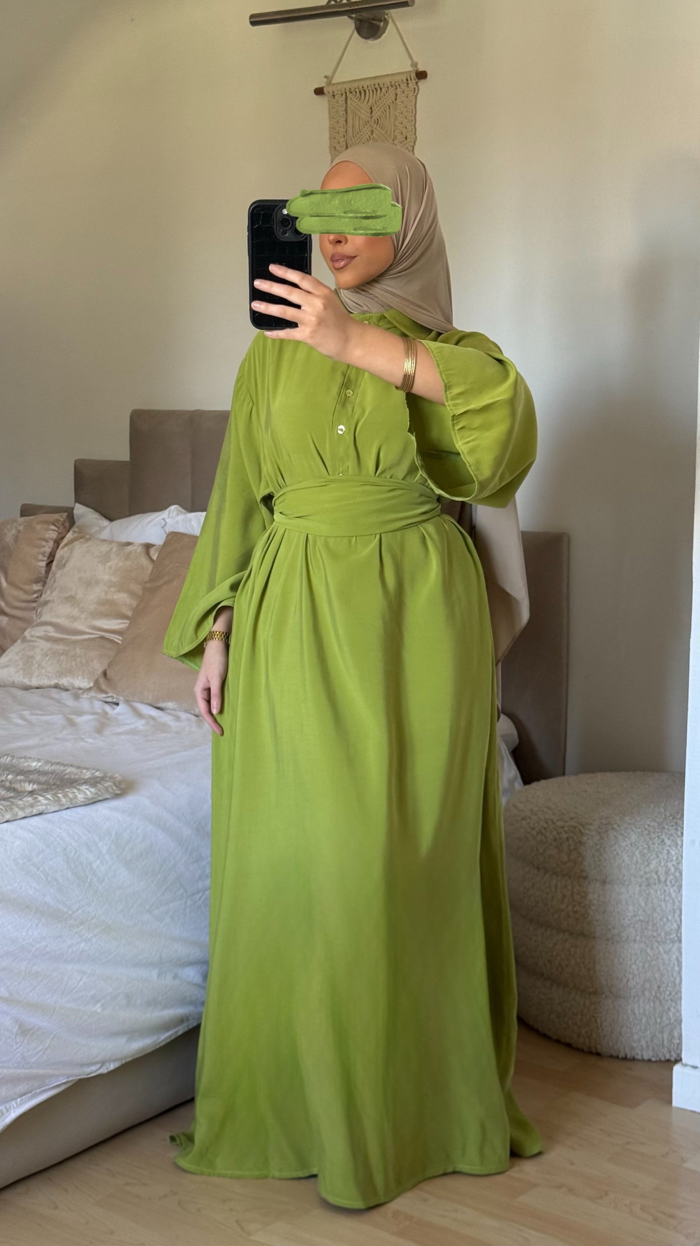 Robe Azra