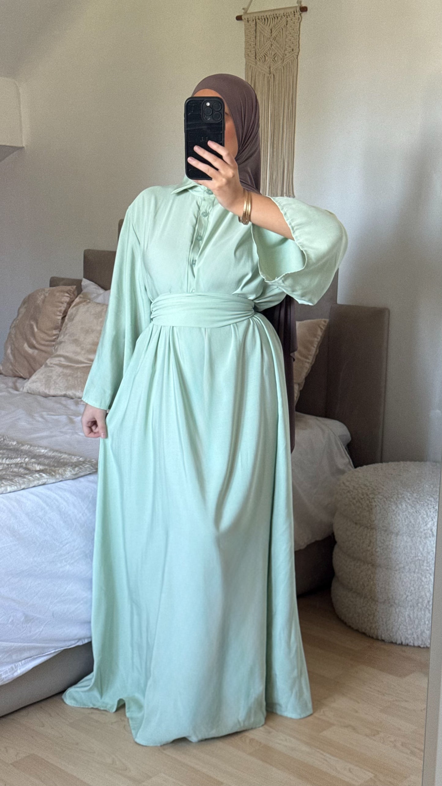 Robe Azra