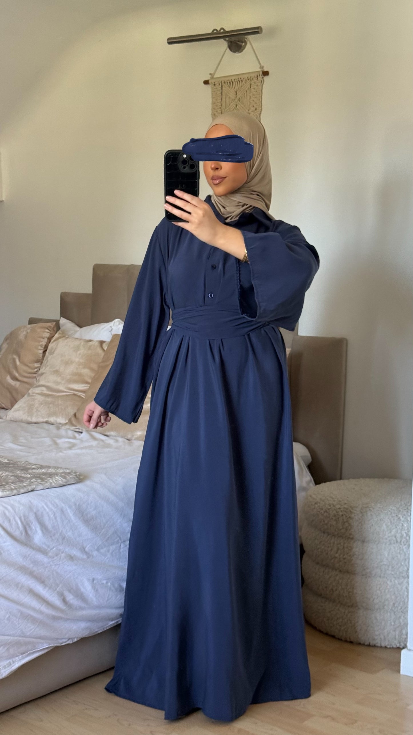 Robe Azra