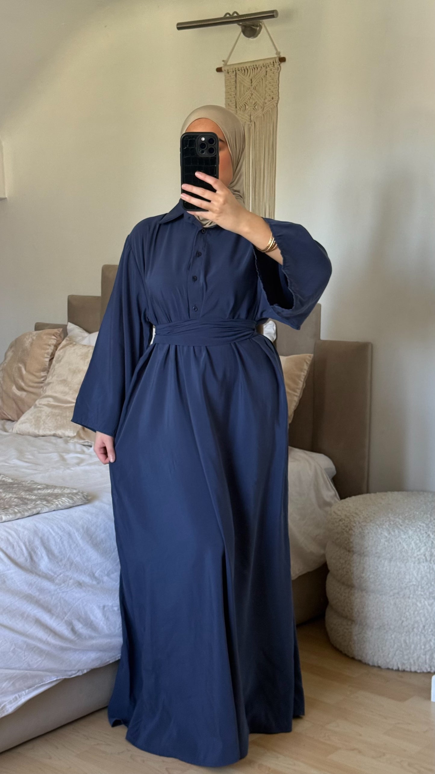 Robe Azra