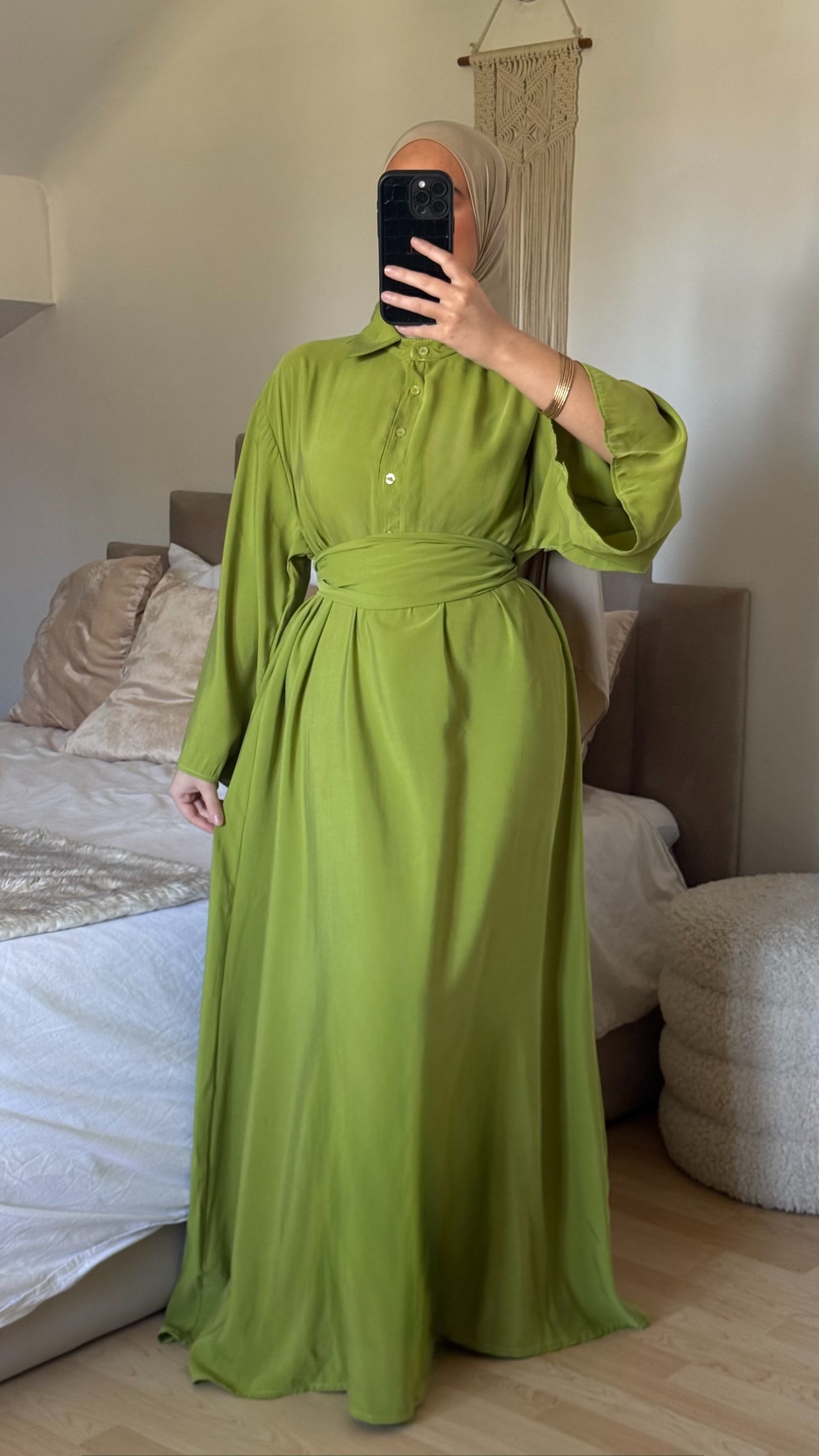 Robe Azra